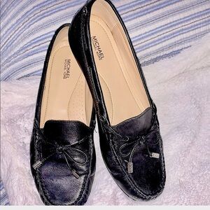 Michael Kors Elegant Black Leather Loafers